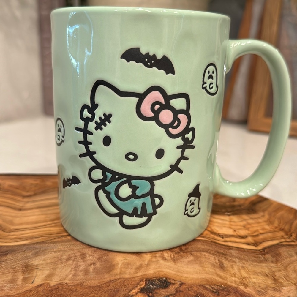 VIRAL 💚Sanrio Hello Kitty Halloween Frankenstein Mug